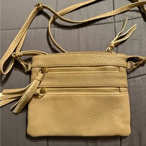 Elegant Tan Leather Crossbody Bag